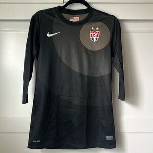 Nike USA 3/4 sleeve jersey size small